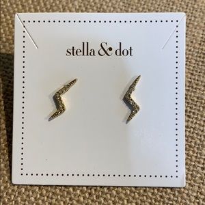 Stella & Dot Lightening Studs - Gold